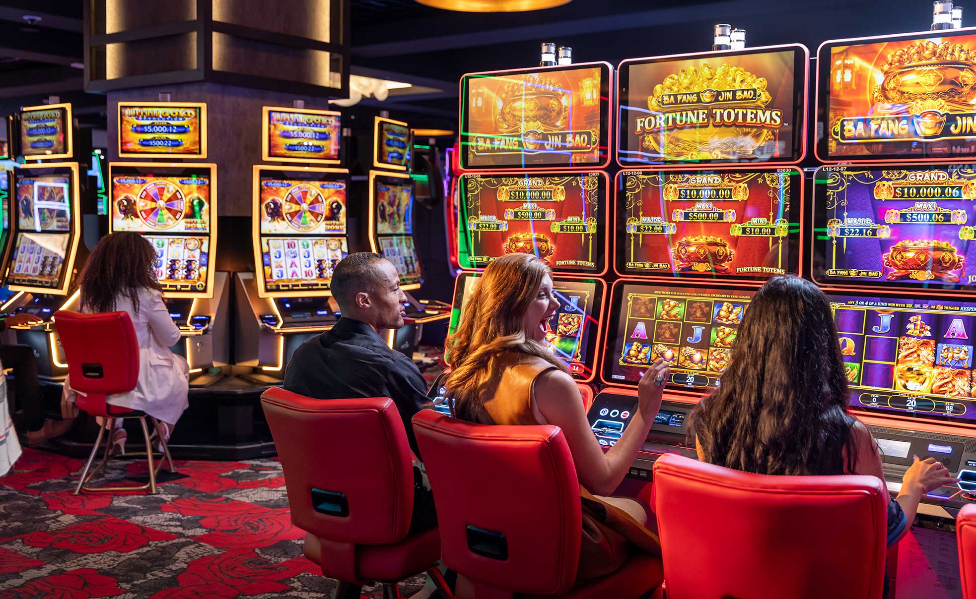 斗牛棋牌豪华赌场大厅展示